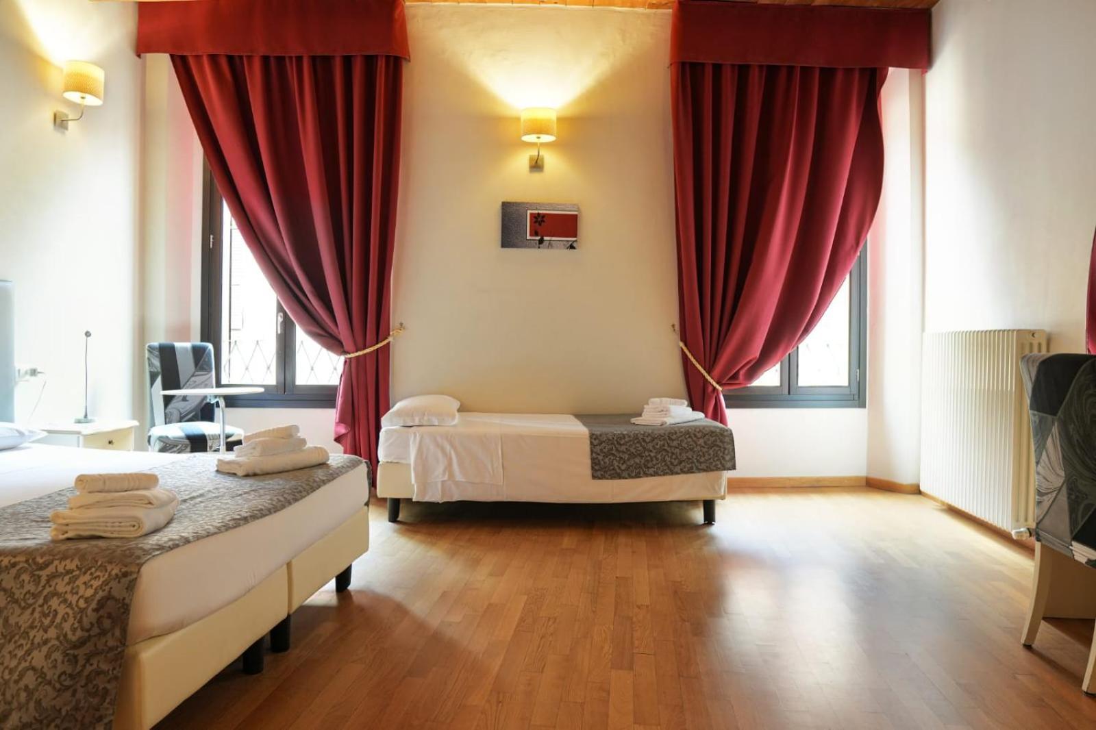 Honey Rooms Ferrara Exterior photo