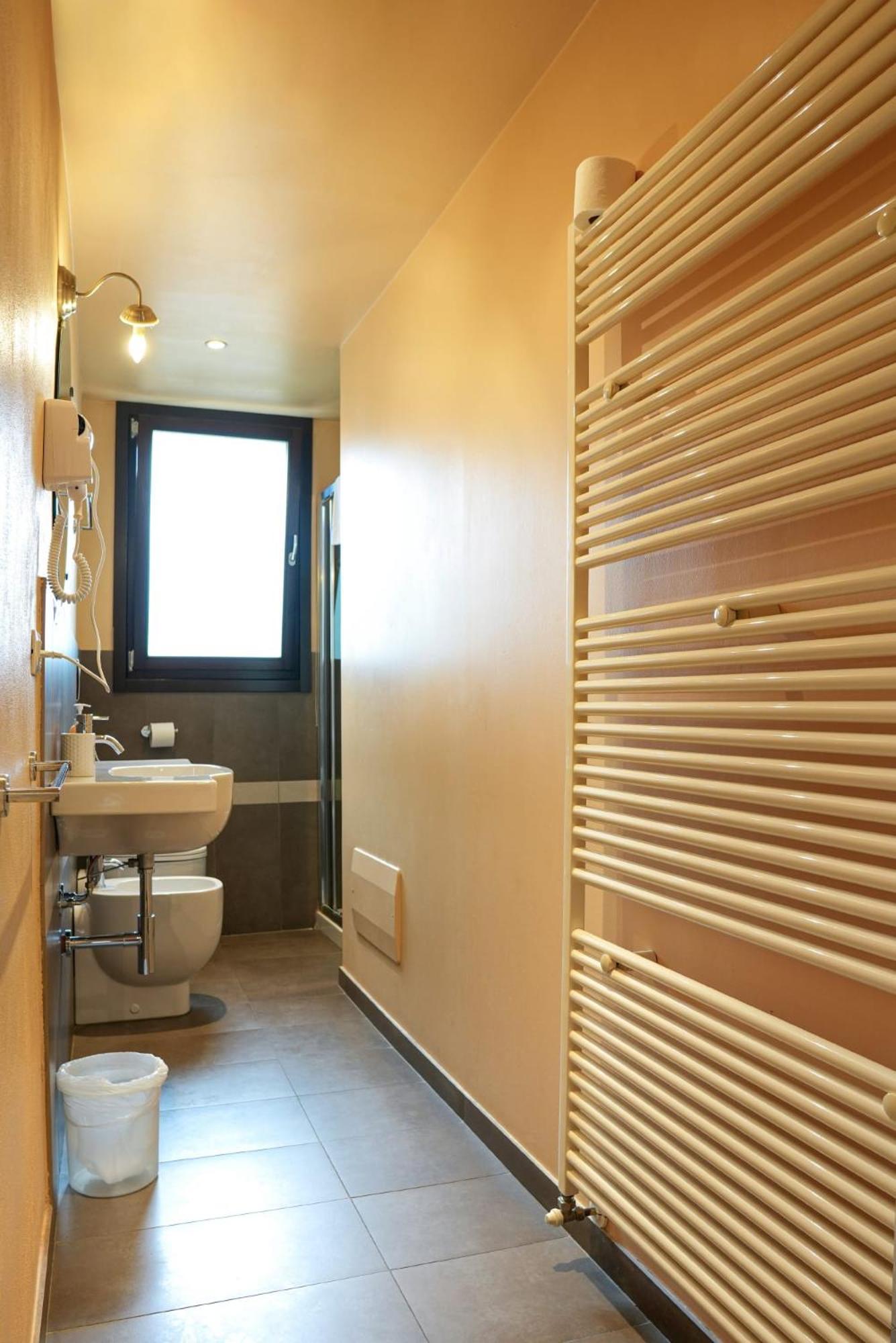 Honey Rooms Ferrara Exterior photo