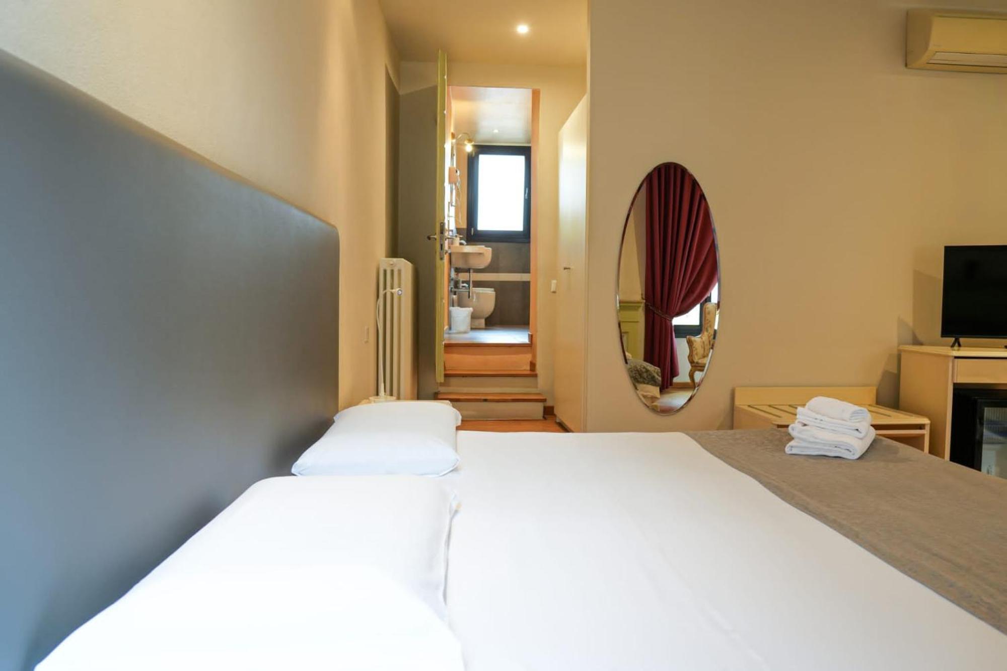 Honey Rooms Ferrara Exterior photo